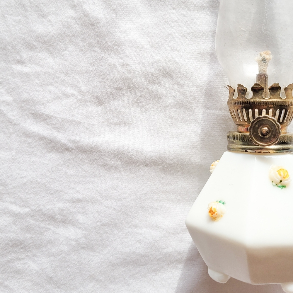 Porcelain gas lamp